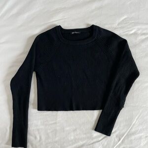 Black Ribbed Knit Long Sleeve Crop Top